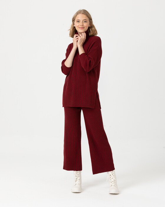 Tam Boğazlı Triko Kazak