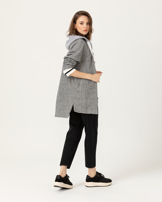 Sweat Detaylı Kapüşonlu Kaban