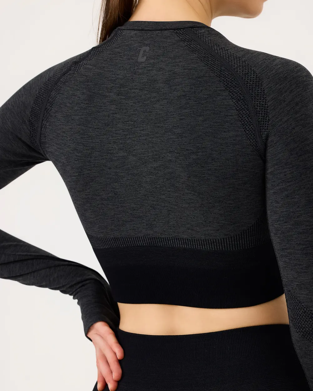 Seamless Thumbhole Crop Top