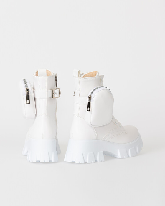 Yüksek Tabanlı Bağcıklı Bot