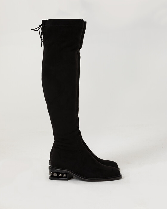 Topuğu Detaylı Diz Üstü Çizme