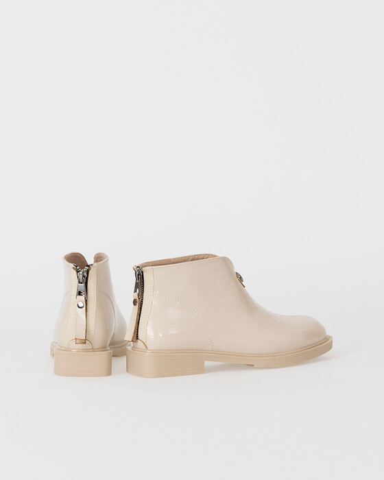 Arkası Fermuarlı Kısa Bot