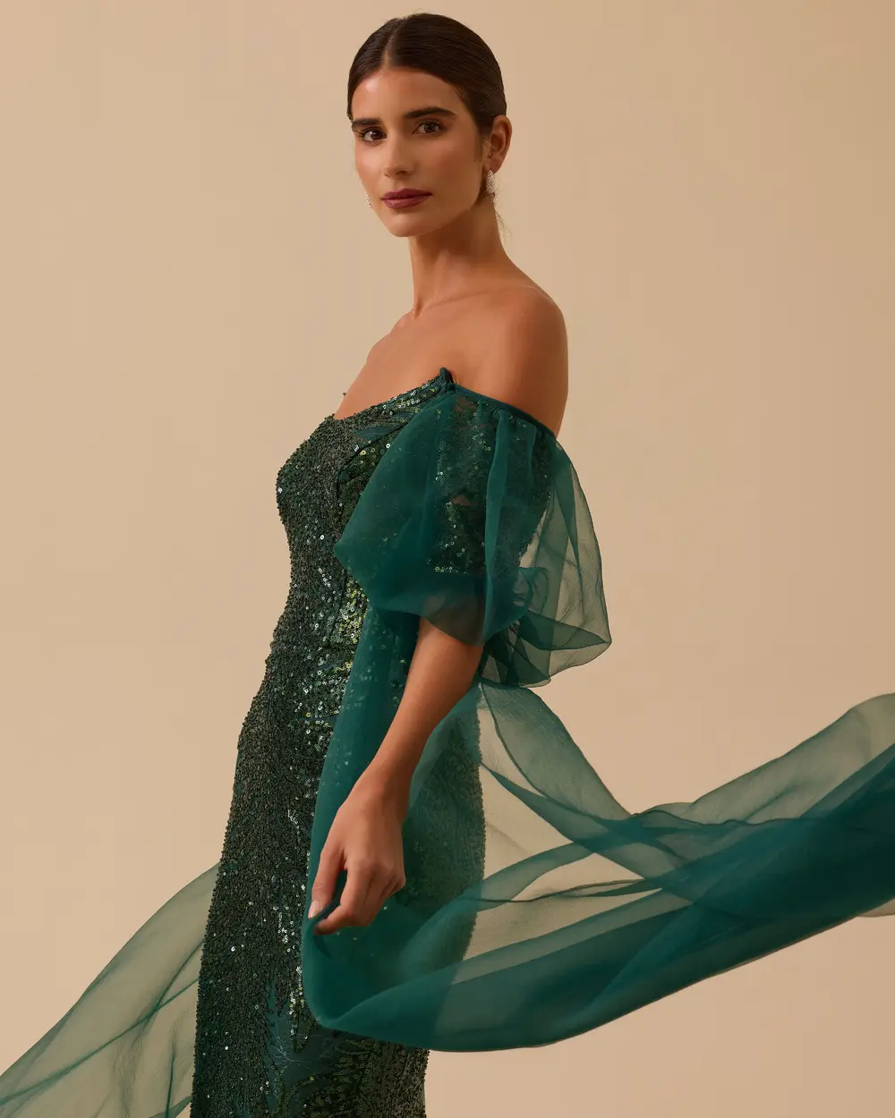 Çıkarılabilir Kollu Straplez Payetli Abiye