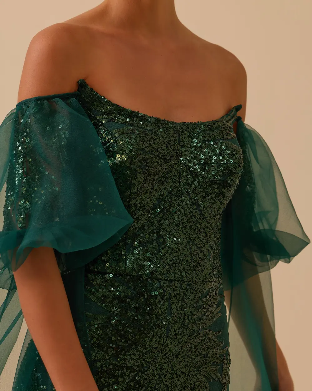 Çıkarılabilir Kollu Straplez Payetli Abiye