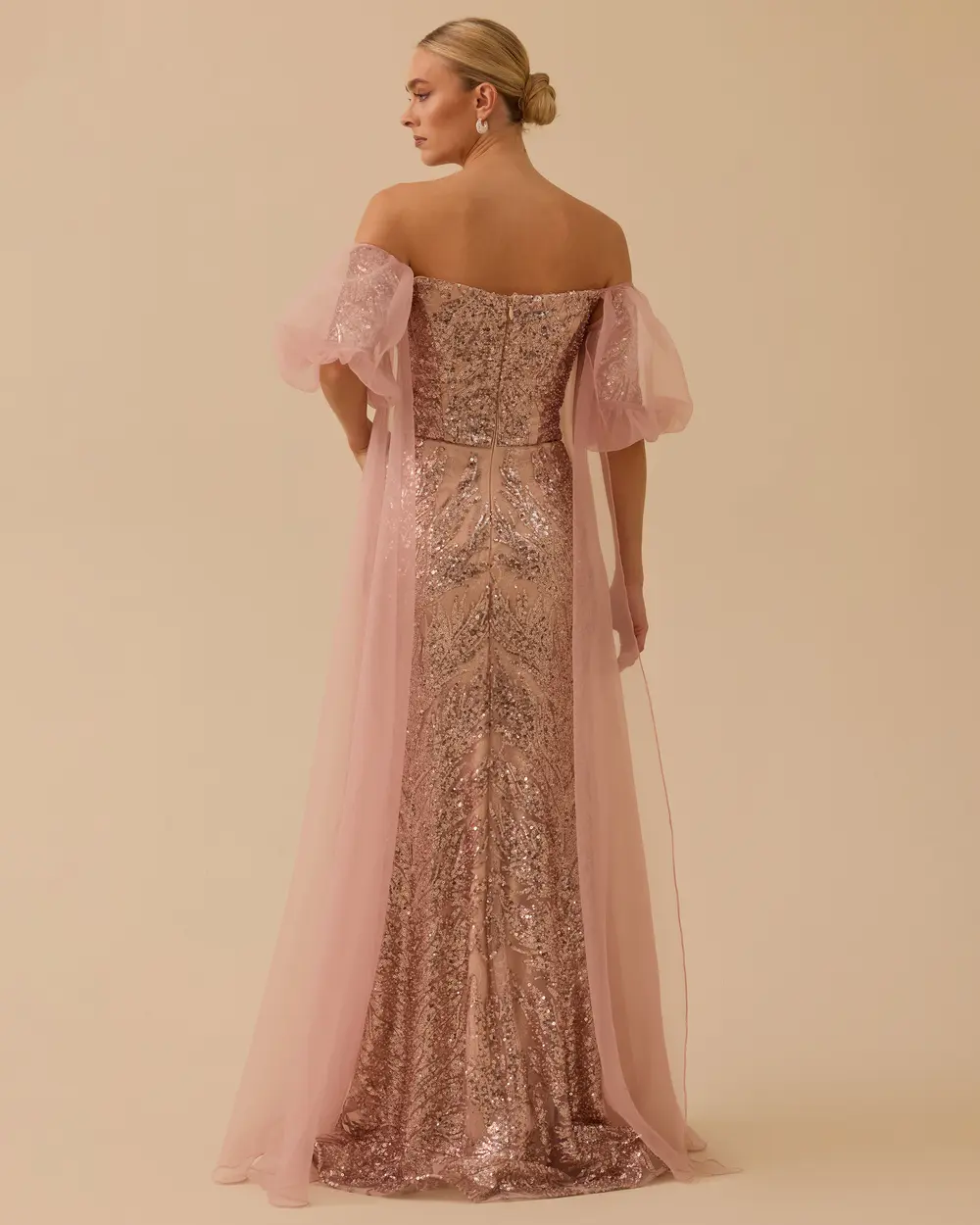 Çıkarılabilir Kollu Straplez Payetli Abiye