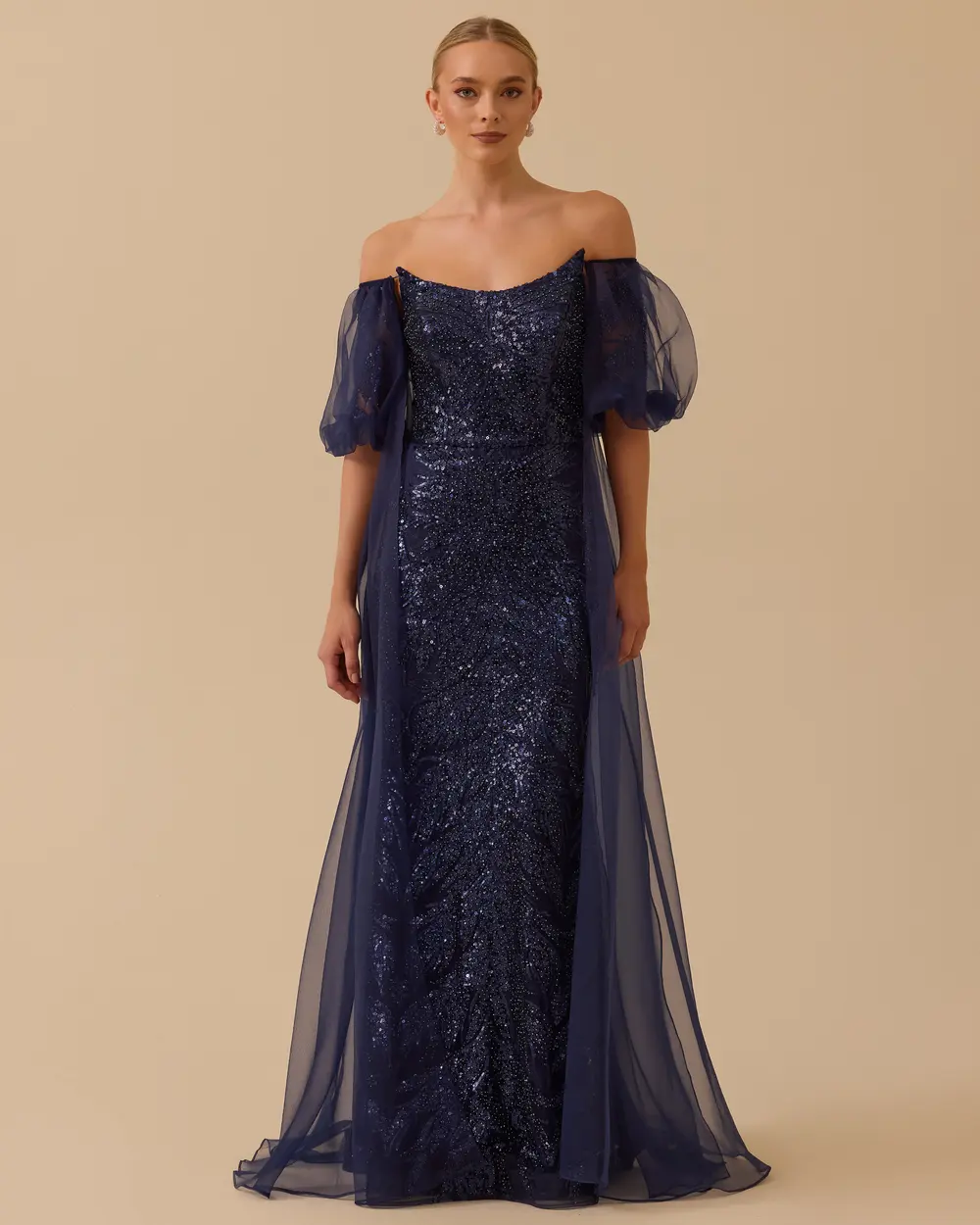 Çıkarılabilir Kollu Straplez Payetli Abiye