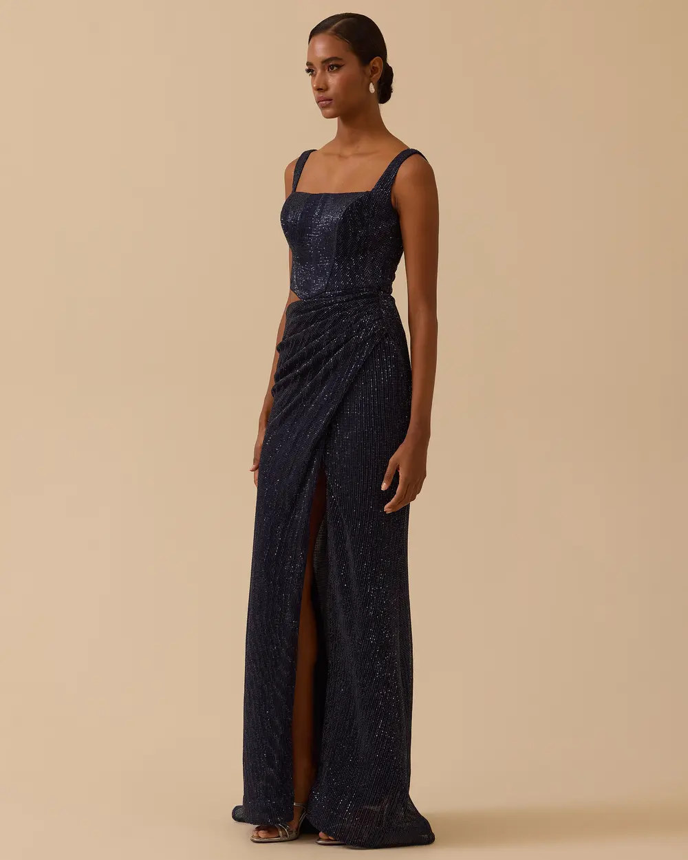 Kare Yaka Yırtmaçlı Payetli Abiye