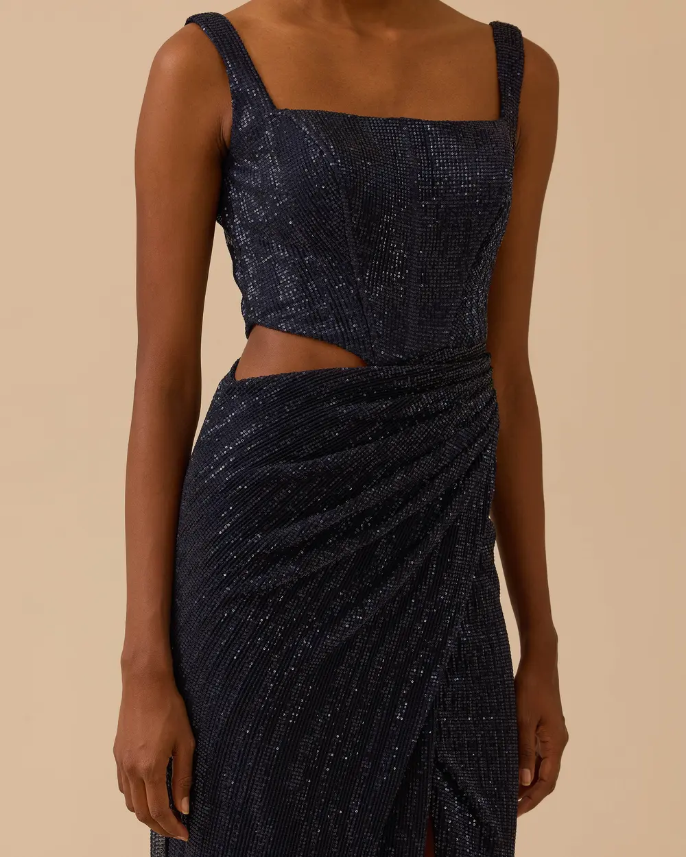 Kare Yaka Yırtmaçlı Payetli Abiye