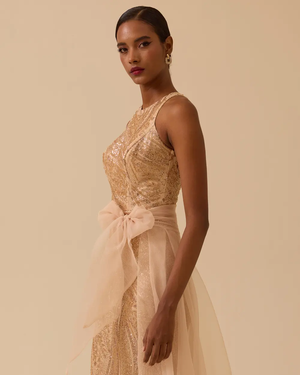 Halter Yaka Dar Form Payetli Abiye