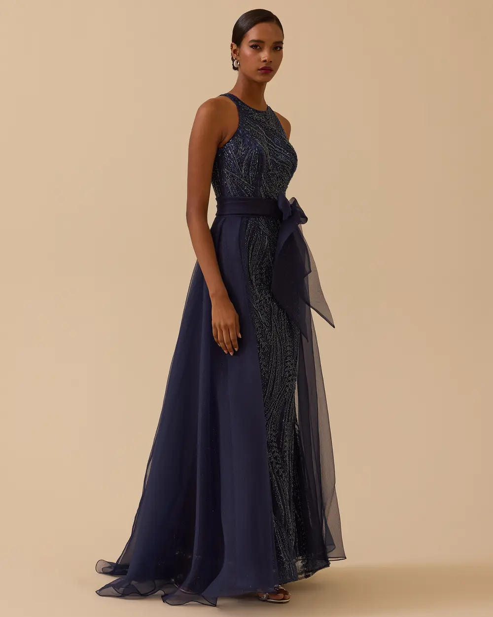 Halter Yaka Dar Form Payetli Abiye