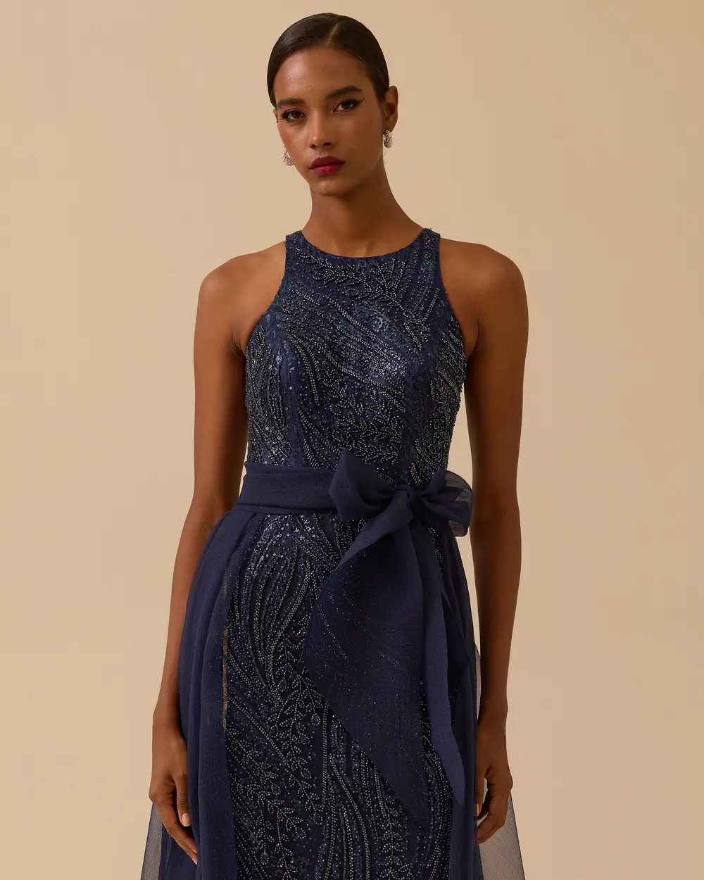 Halter Yaka Dar Form Payetli Abiye