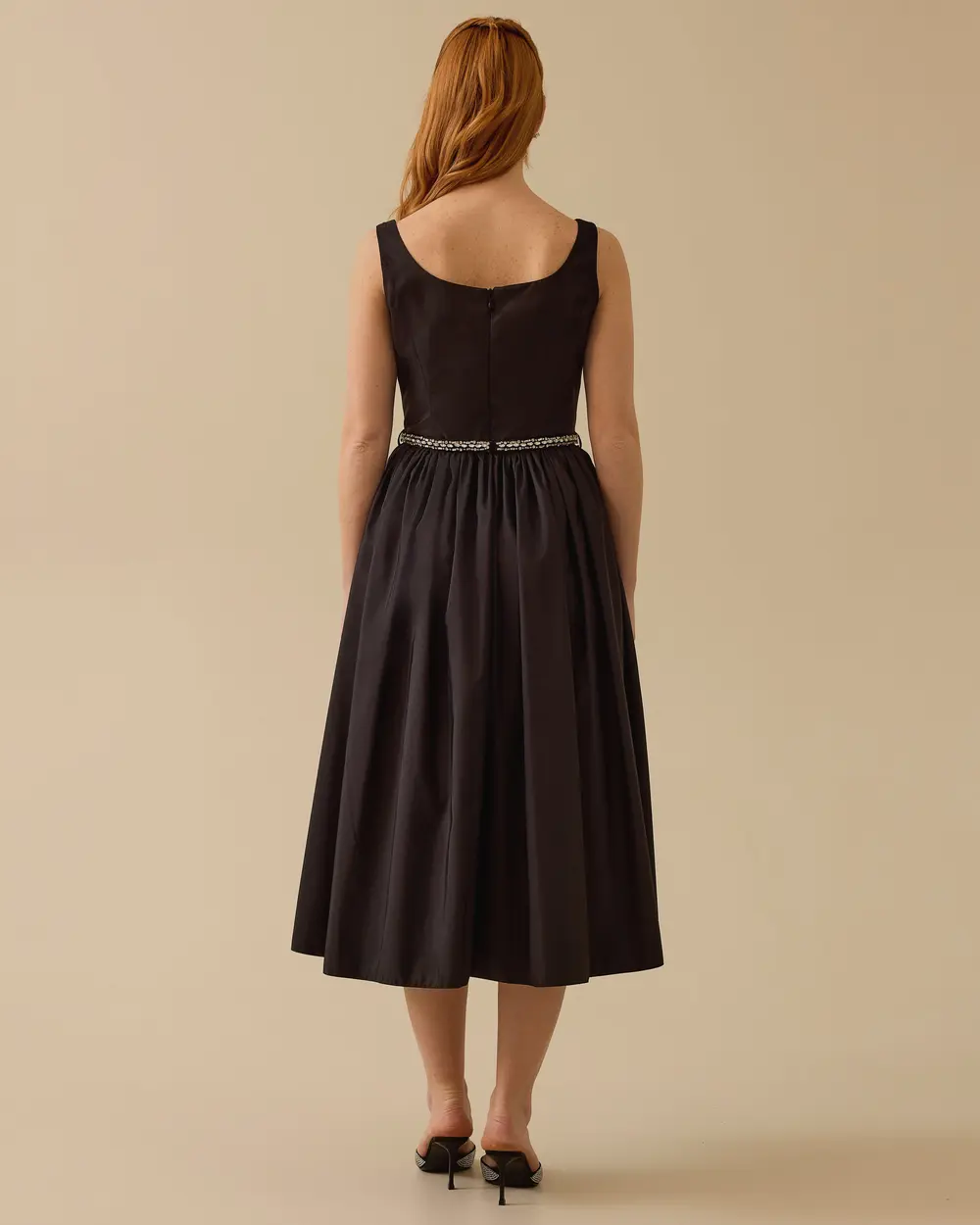 Kemerli Kare Yaka Tafta Şık Elbise