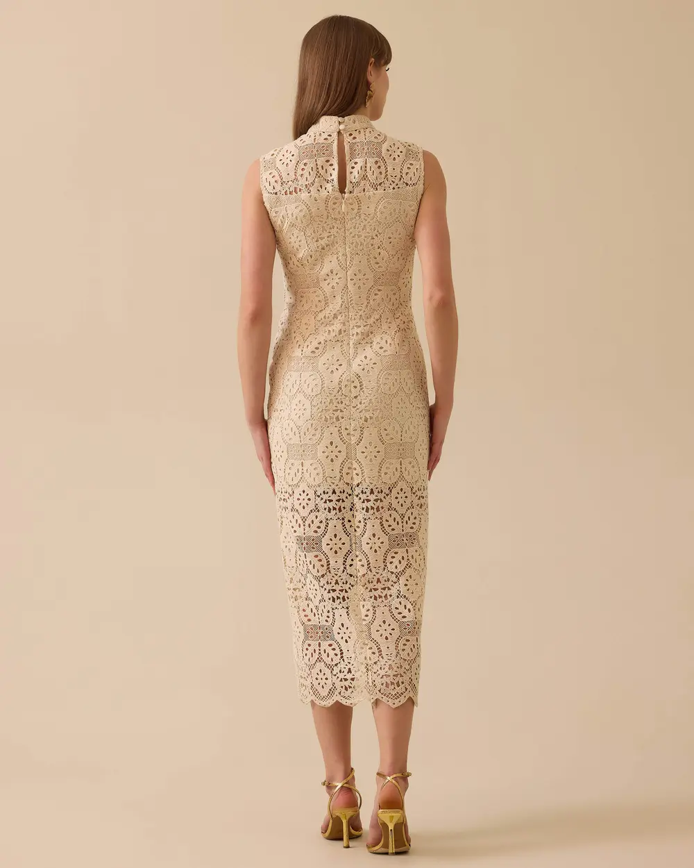 Desenli Yırtmaç Detaylı Şık Dantel Elbise