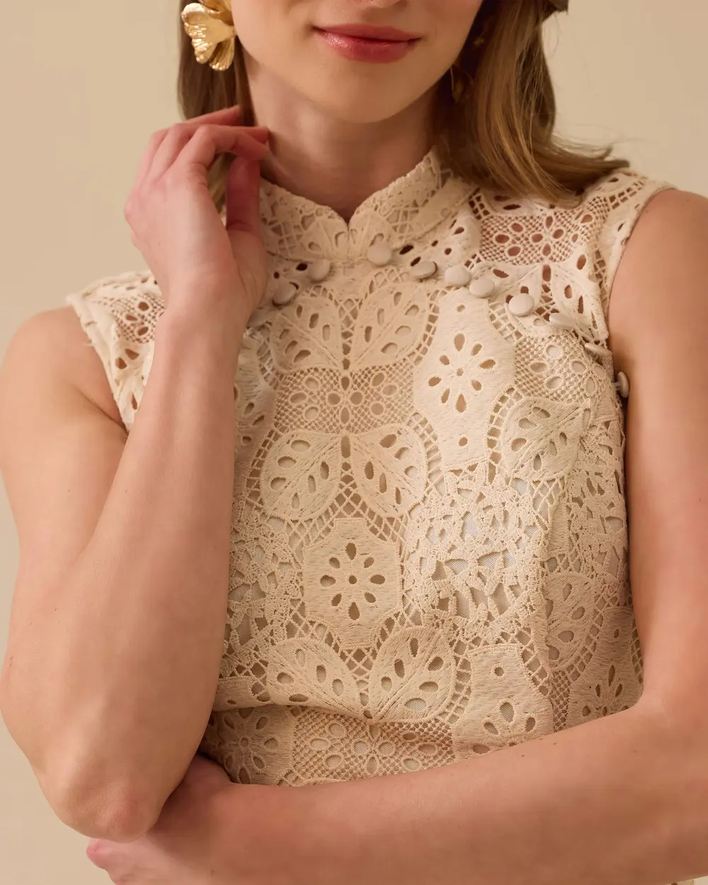 Desenli Yırtmaç Detaylı Şık Dantel Elbise