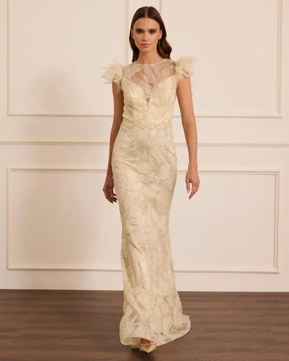 Tüylü Kolsuz Balık Form Abiye