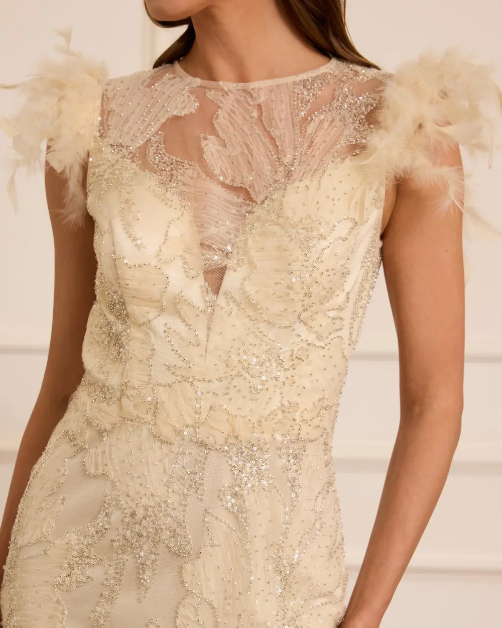 Tüylü Kolsuz Balık Form Abiye