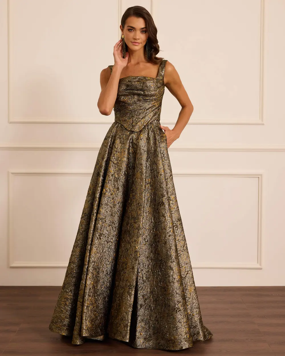 Korsajlı Askılı Jakar Elbise