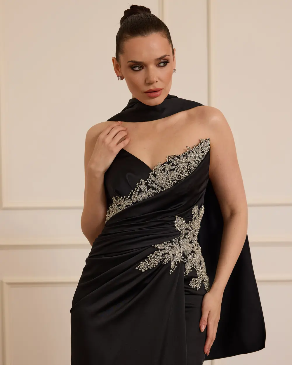 Taşlı Fular Detaylı Saten Abiye