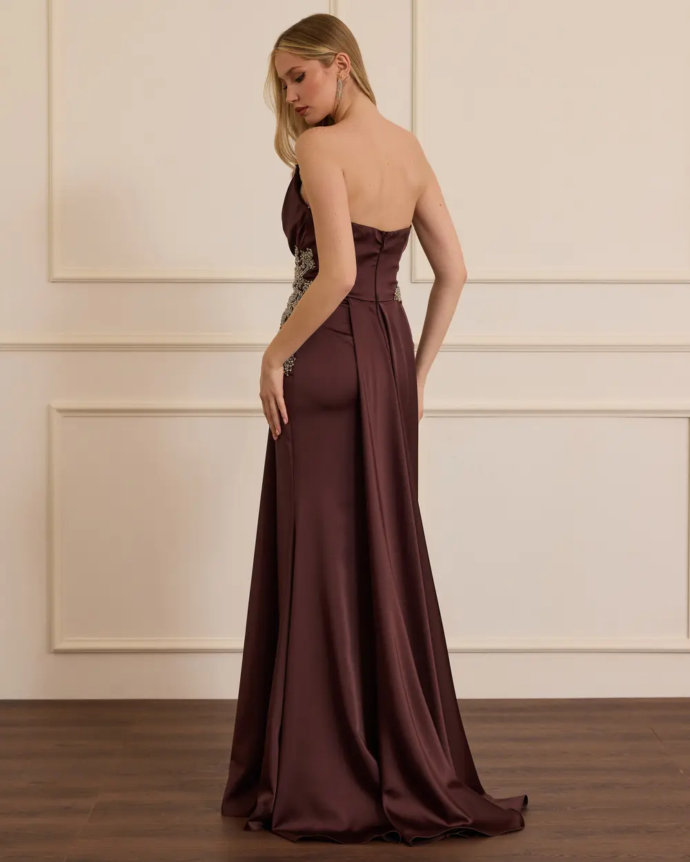 Taşlı Fular Detaylı Saten Abiye