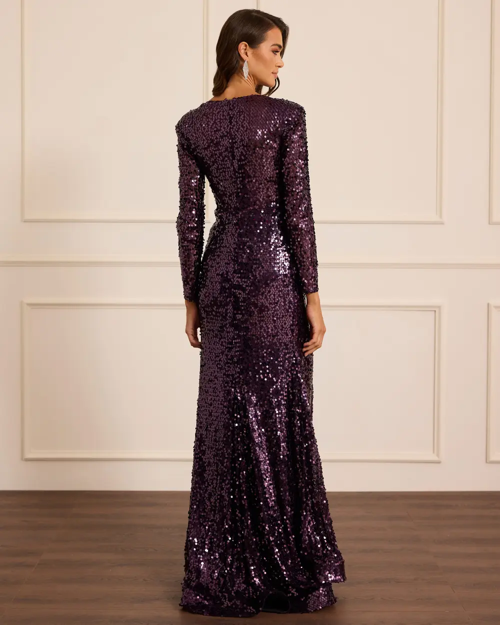 Drapeli Yırtmaç Detaylı Payet Elbise