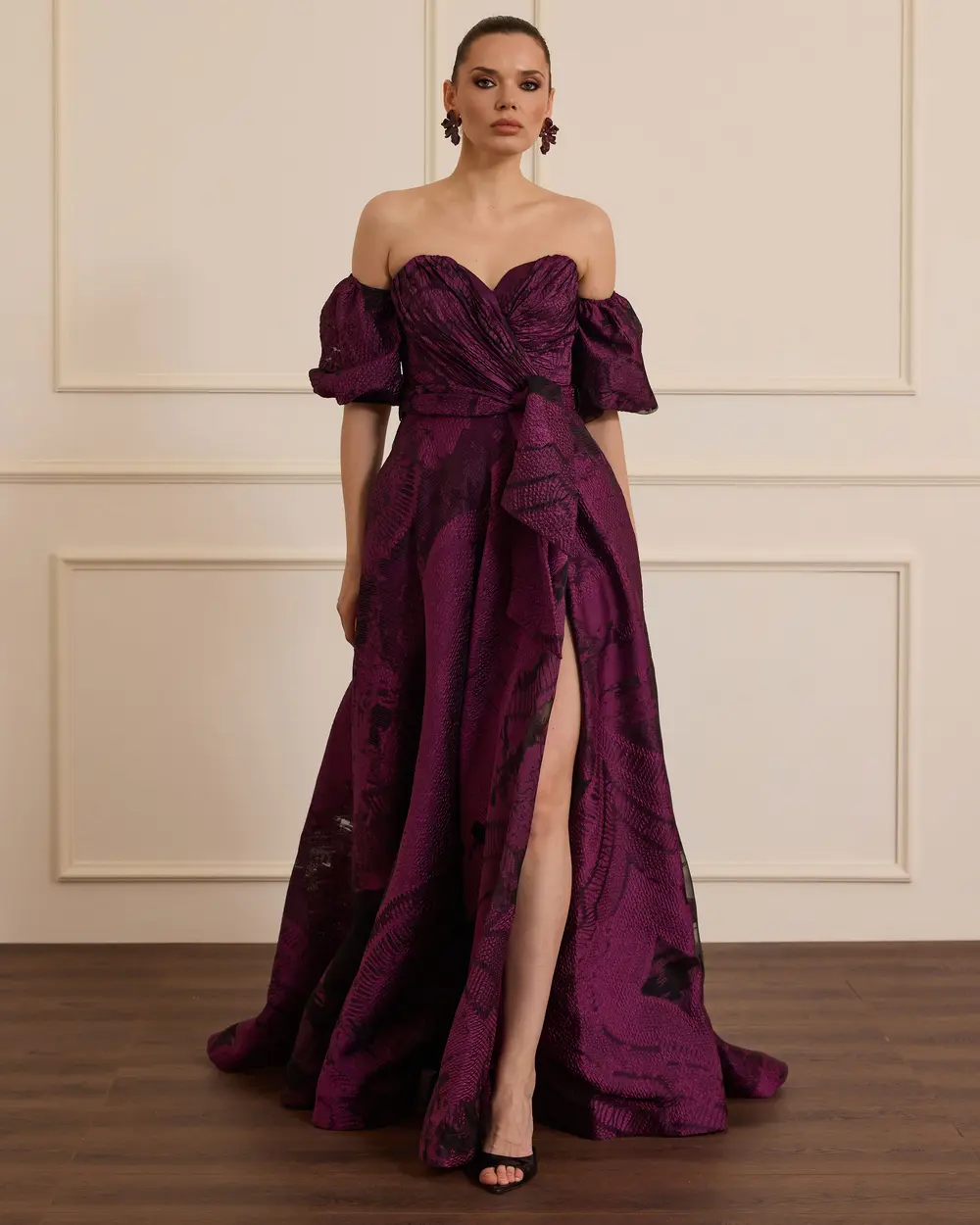 Çıkarılabilir Kollu Fiyonk Detaylı Abiye