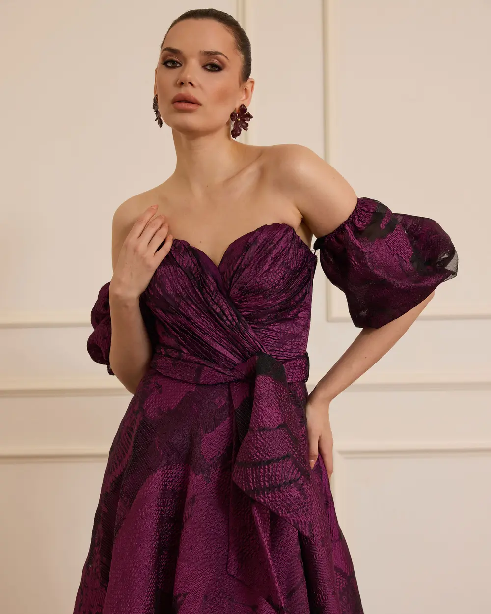 Çıkarılabilir Kollu Fiyonk Detaylı Abiye