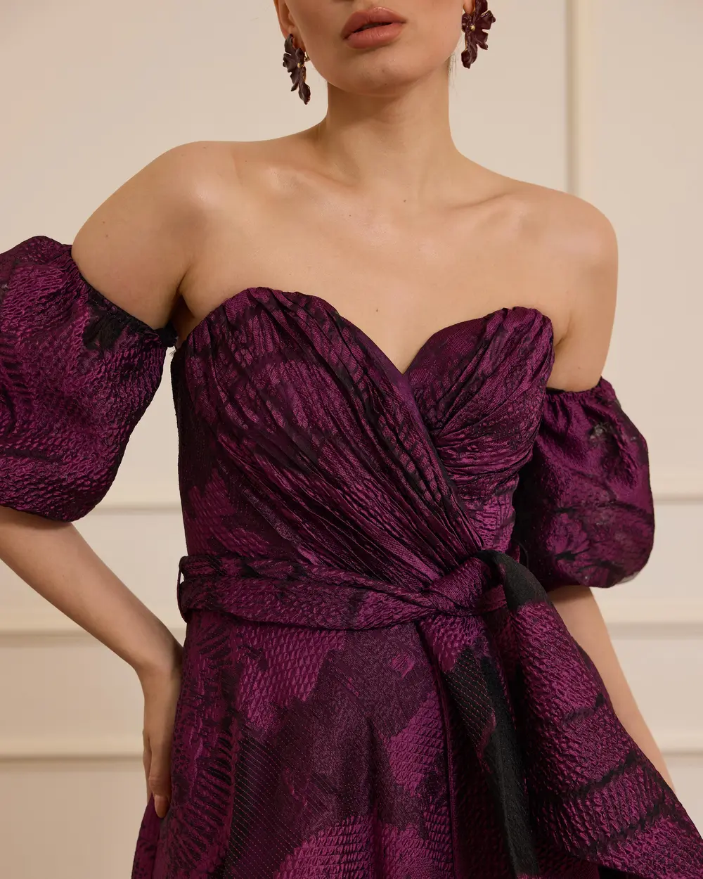 Çıkarılabilir Kollu Fiyonk Detaylı Abiye