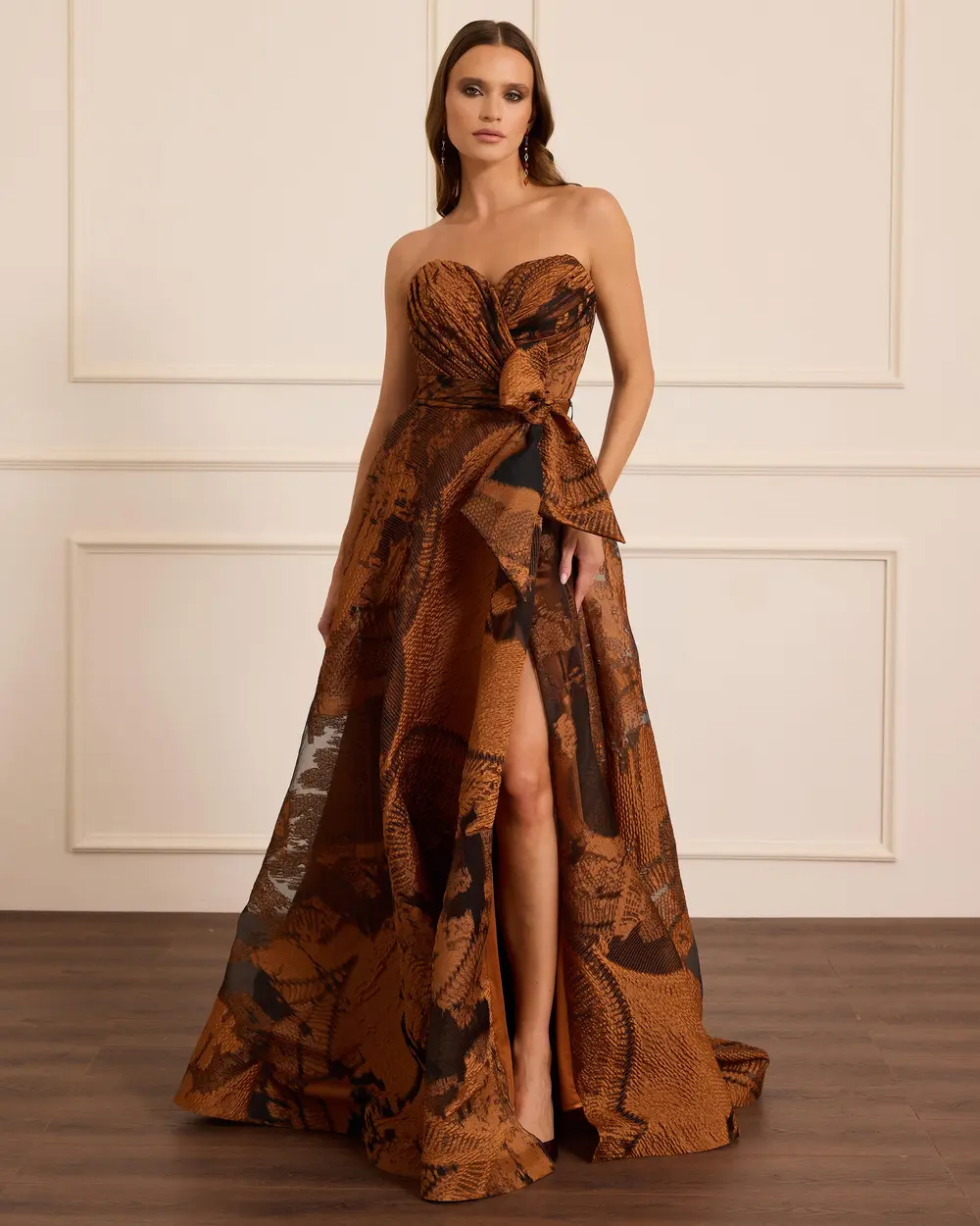 Çıkarılabilir Kollu Fiyonk Detaylı Abiye