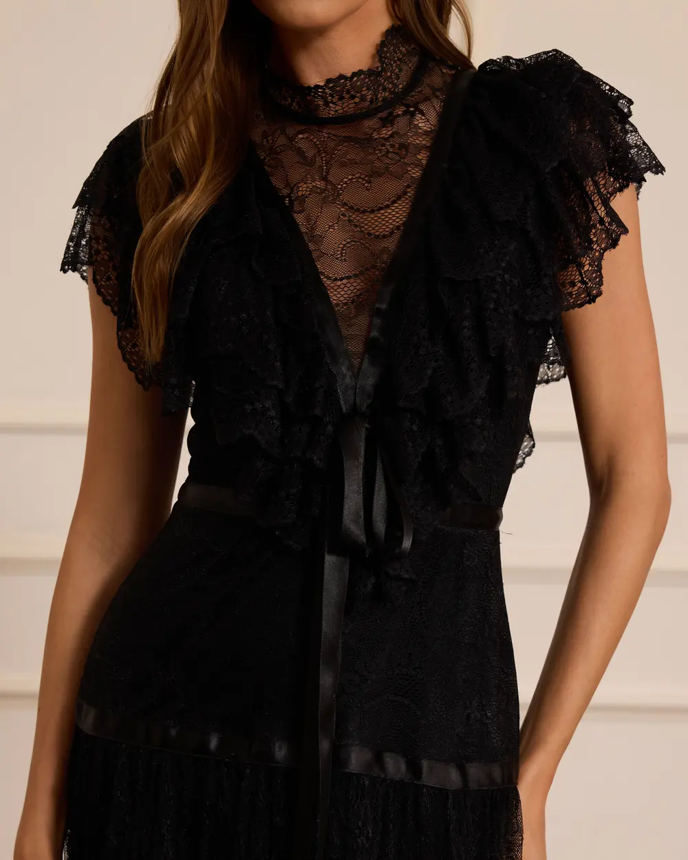 Transparan Detaylı Dantel Abiye