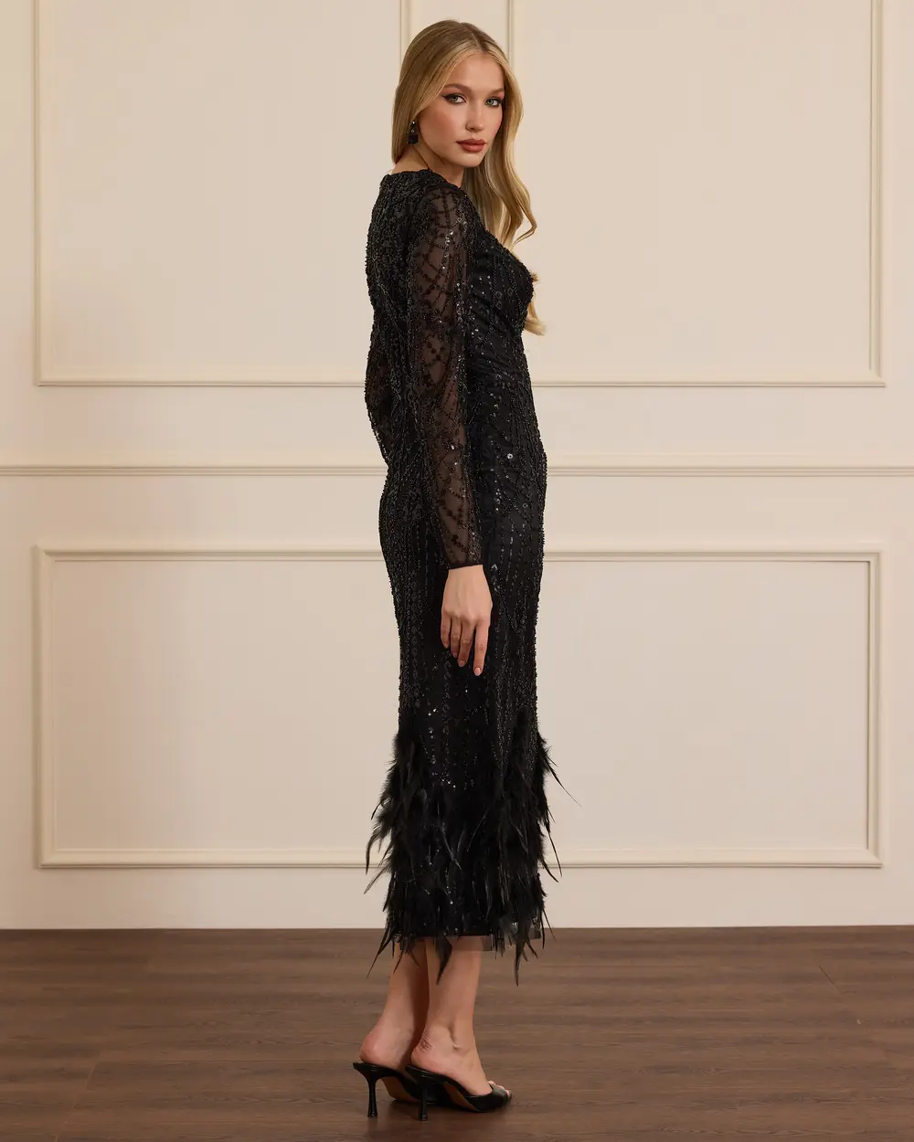 İşlemeli Tüy Detaylı Midi Abiye