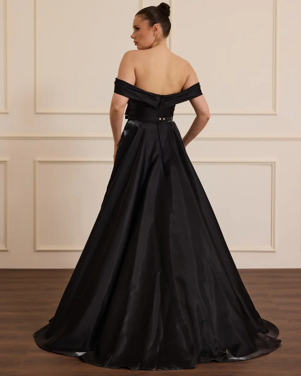 Kemerli Düşük Kol Cepli Jakar Abiye