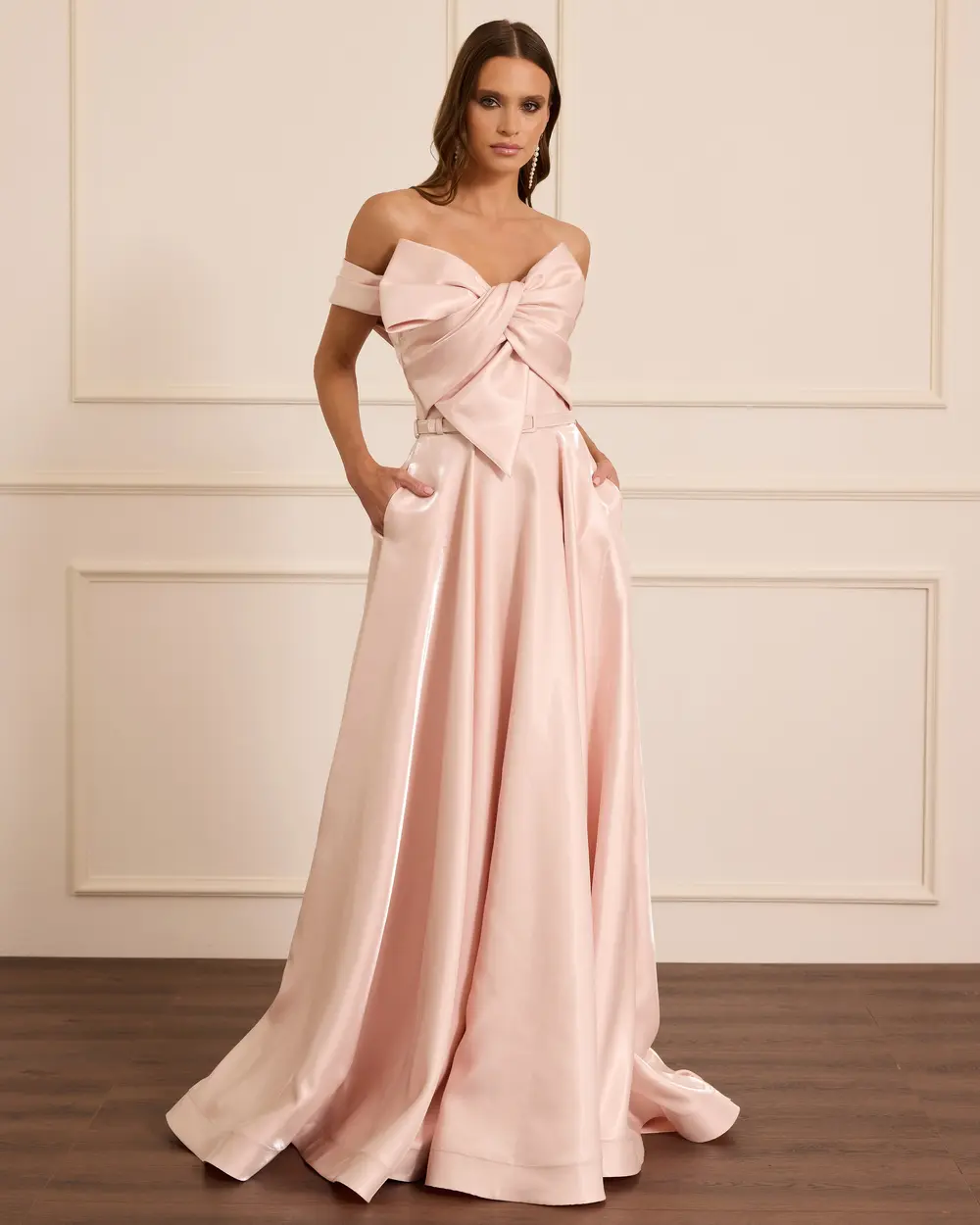 Kemerli Düşük Kol Cepli Jakar Abiye