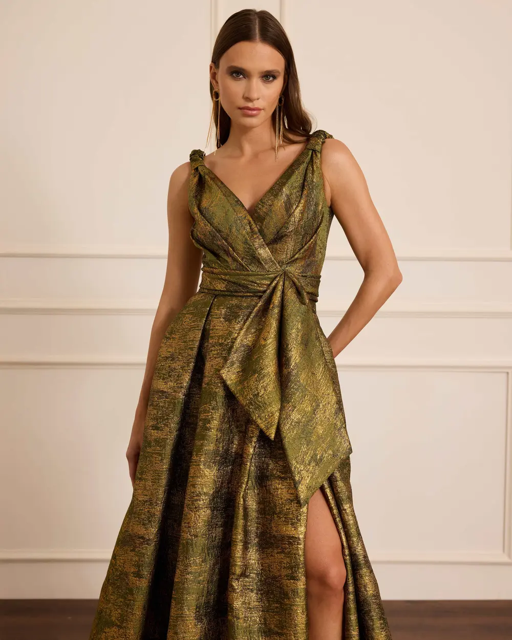 V Yaka Yırtmaçlı Jakar Abiye