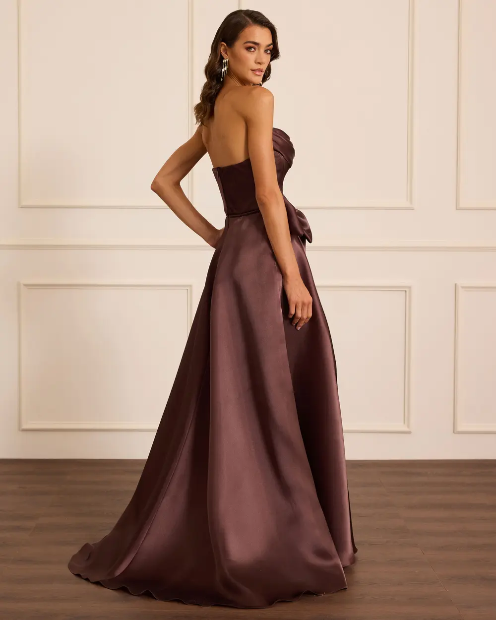 Fiyonk Detaylı Yırtmaçlı Straplez Abiye