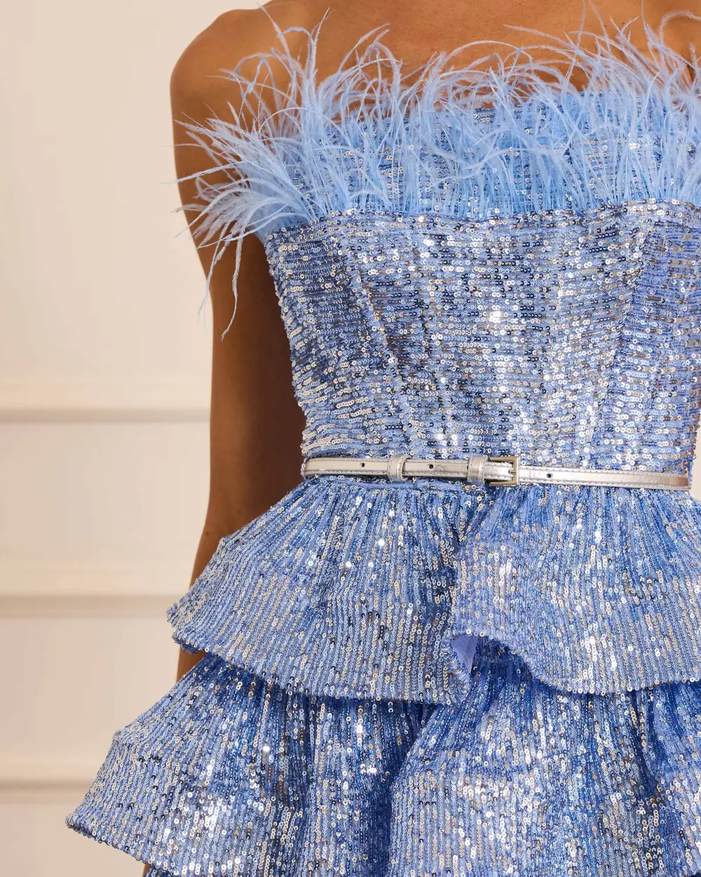 Fırfırlı Tüy Detaylı Mini Payet Abiye