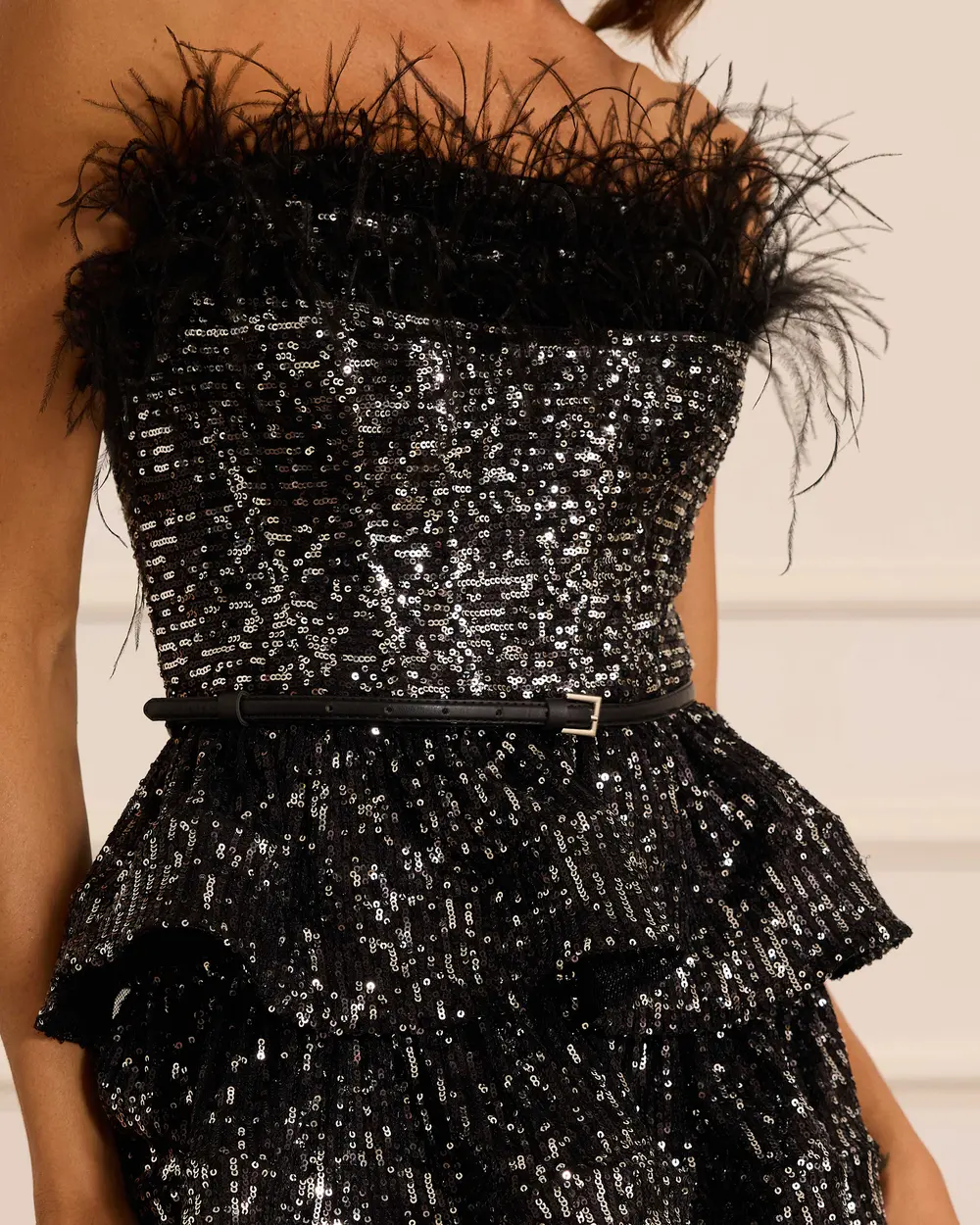 Fırfırlı Tüy Detaylı Mini Payet Abiye