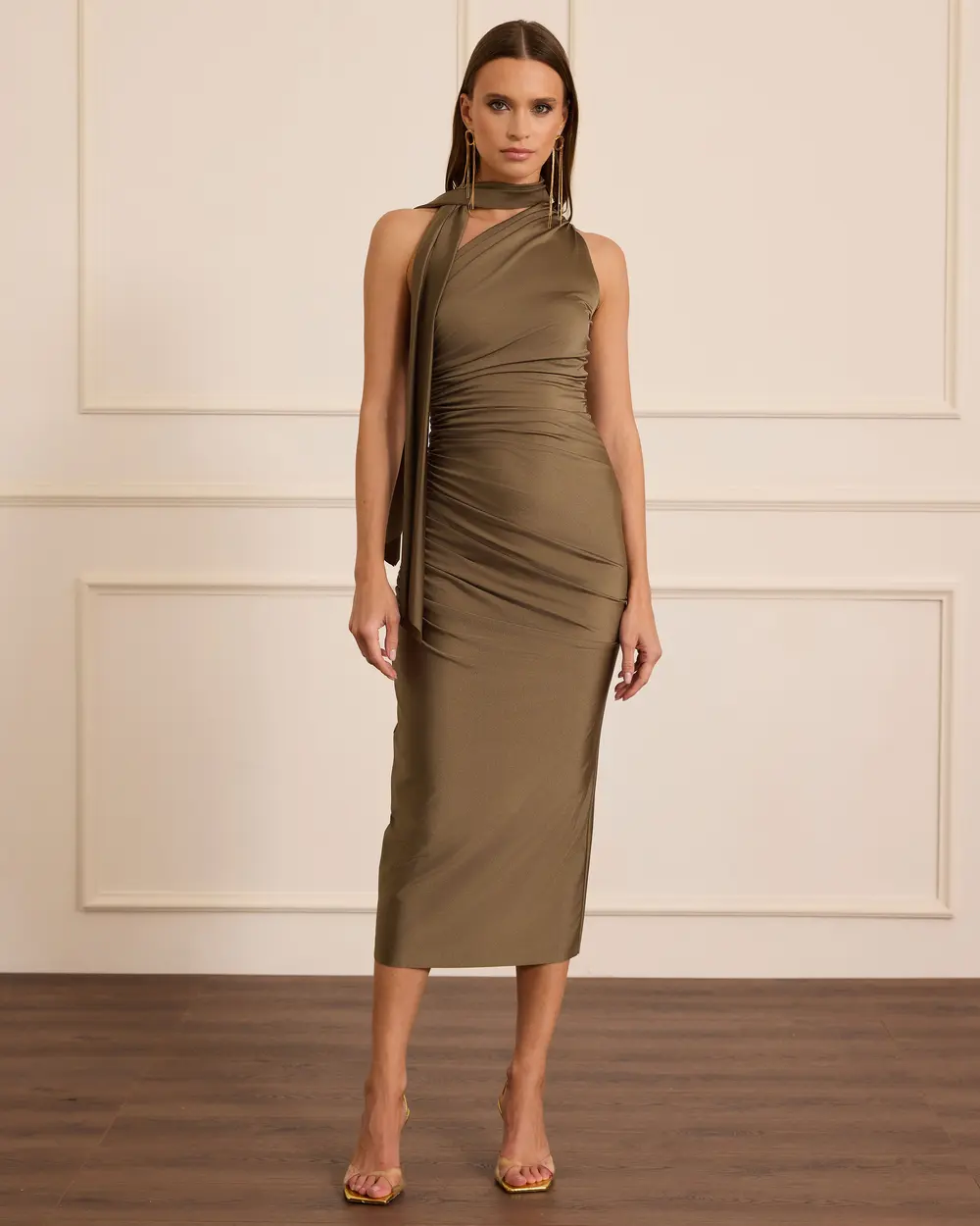 Fular Yakalı Drapeli Dar Form Abiye