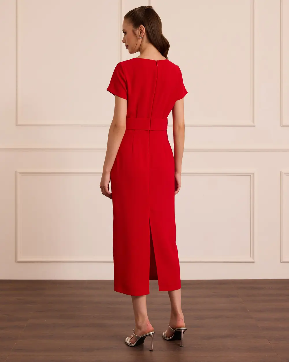 Short-Sleeved, Long Evening Gown with a V-Neck and Beaded Bow Detail