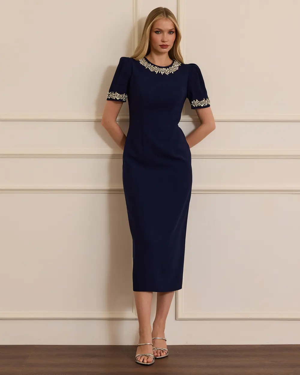 Taş Detaylı Kısa Kollu Midi Abiye