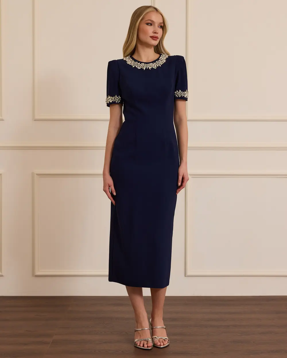 Taş Detaylı Kısa Kollu Midi Abiye