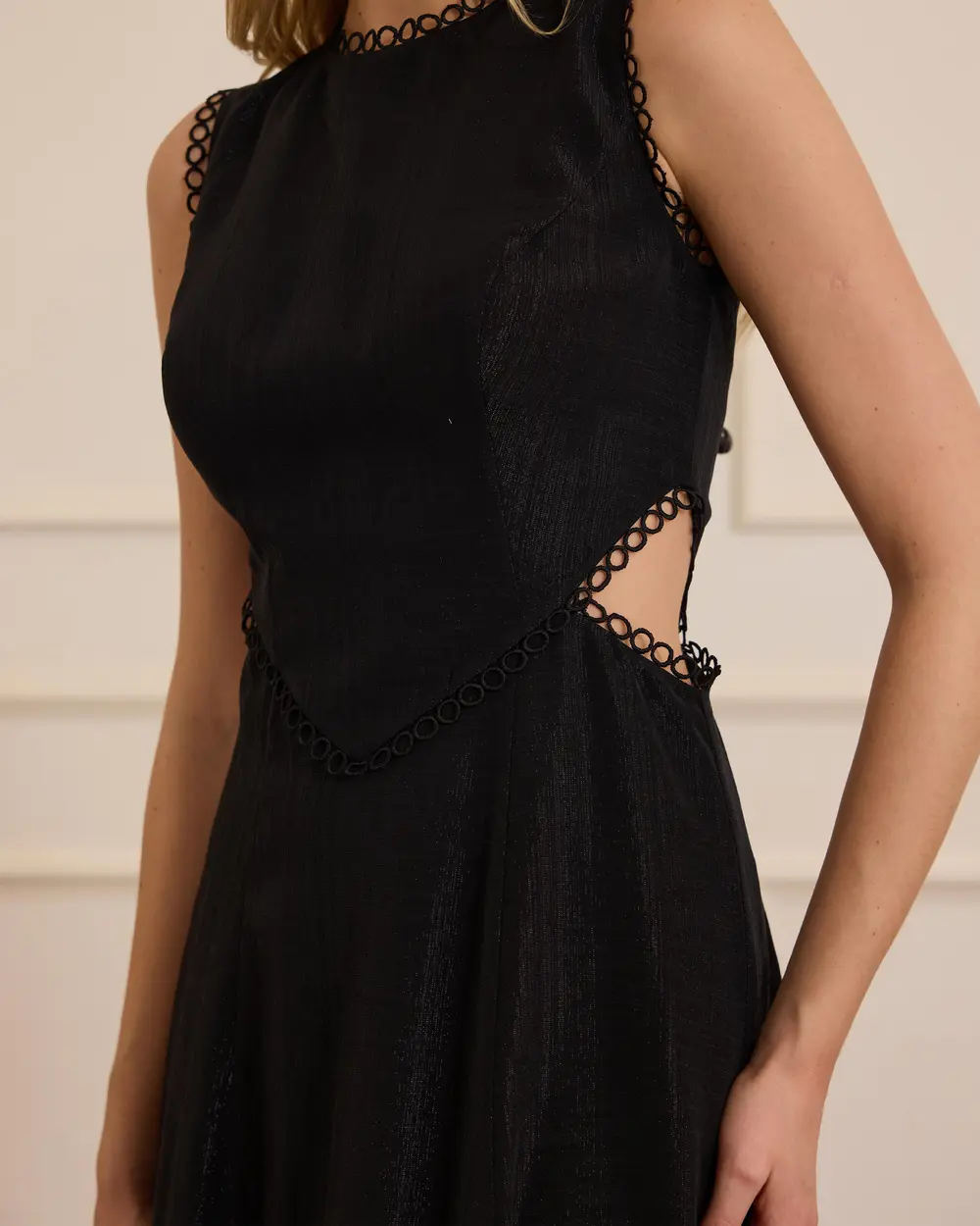 Pencere Detaylı Kolsuz Keten Abiye