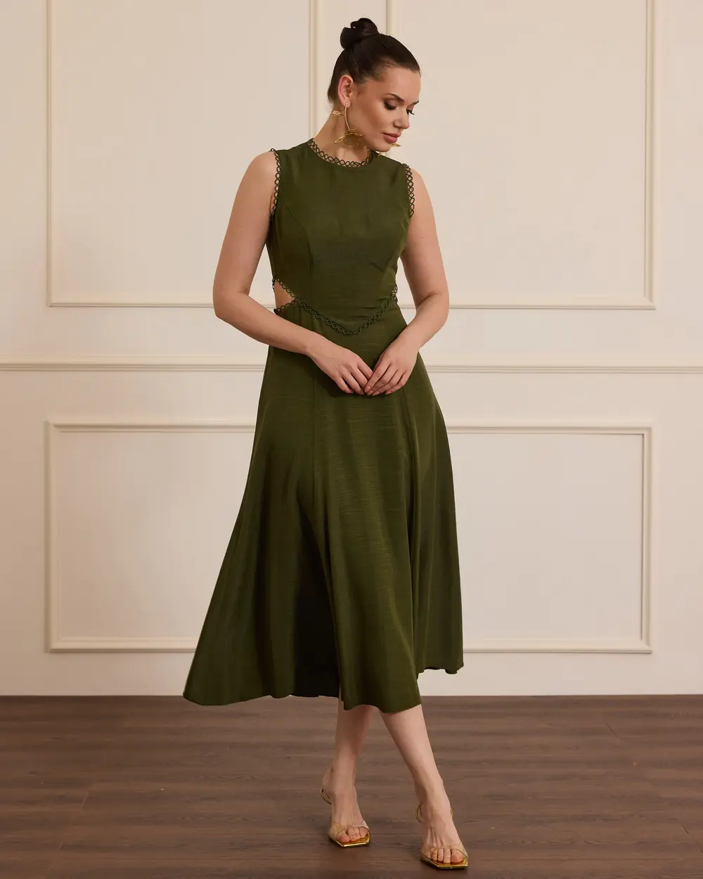 Pencere Detaylı Kolsuz Keten Abiye