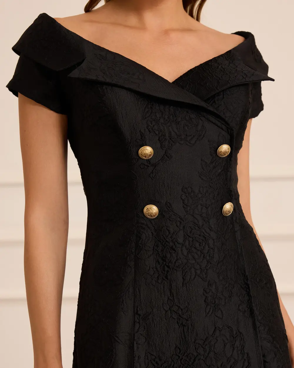 Desenli Düğme Detaylı Midi Abiye