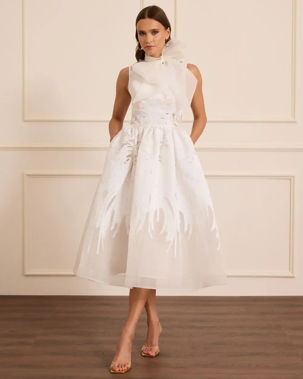 Çıkarılabilir Fular Detaylı Midi Kloş Abiye