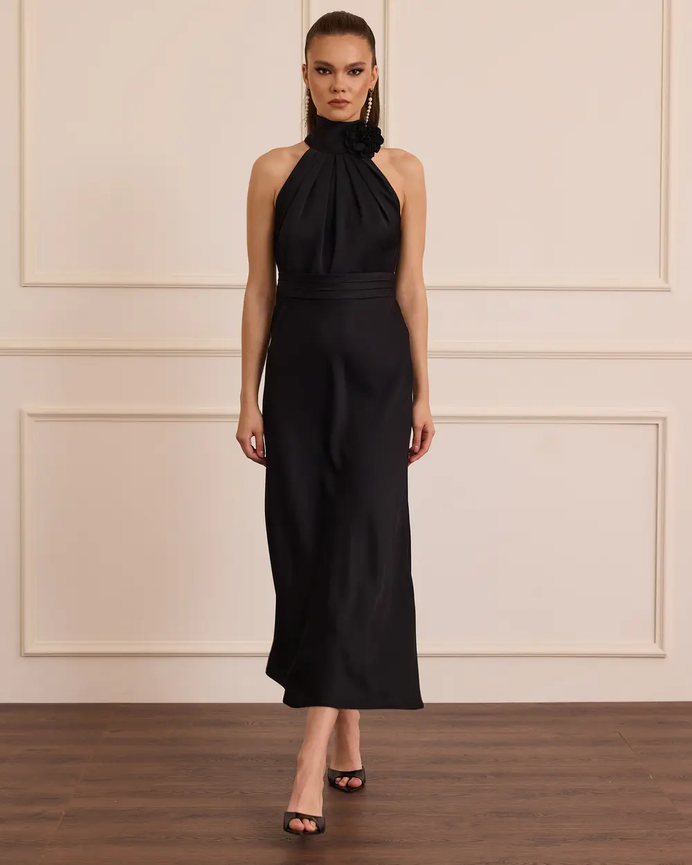 Halter Yaka Midi Boy Saten Elbise