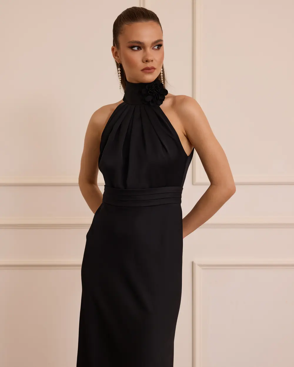 Halter Yaka Midi Boy Saten Elbise