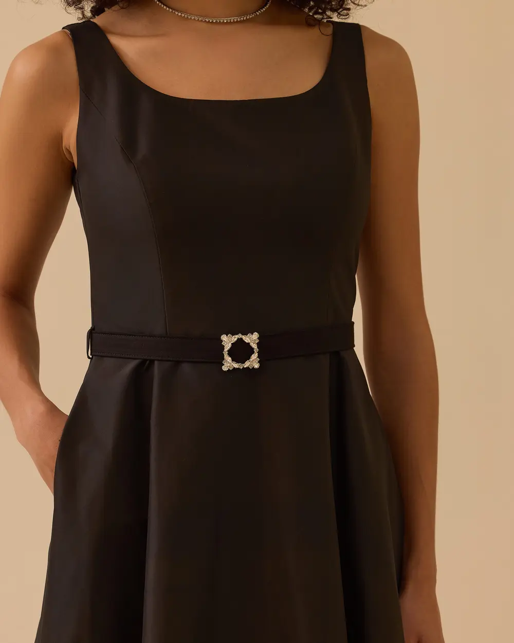 Stylish Midi Dress with Belted Straps