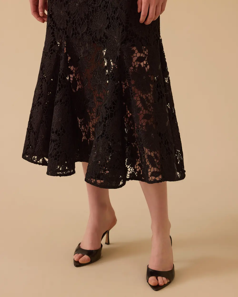 Kemerli Kloş Dantel Elbise