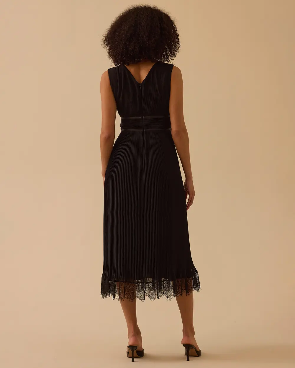 Elegant Dress with Pleated Lace Details