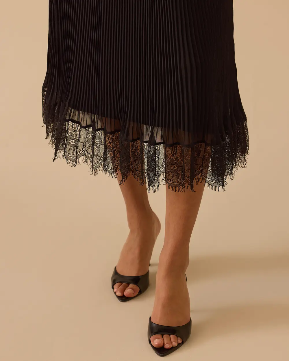 Elegant Dress with Pleated Lace Details